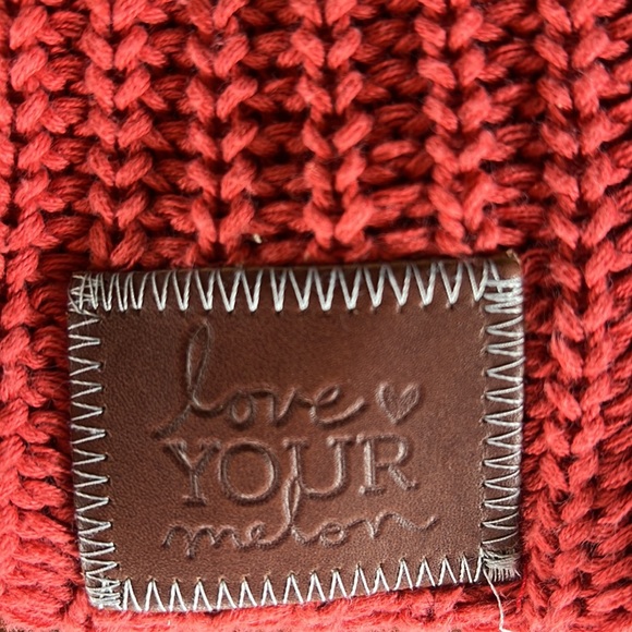 Love your melon hat. Great condition. Orange/coral color. 🤍 - Picture 2 of 5